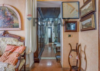 Hall / corridoio - Three-room apartment strada argini sud
 
27, Montechiarugolo - photo 14