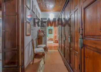 Hall / corridoio - Three-room apartment strada argini sud
 
27, Montechiarugolo - photo 15