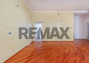 Stanza vuota - Bilocale Strada Giuseppe Garibaldi
 
61, Parma - foto 8