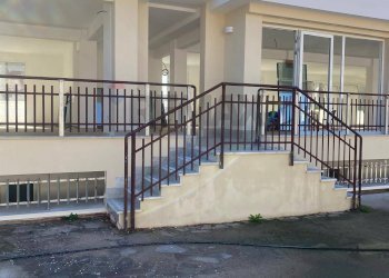 Casa all\'aperto - Ufficio via appia lato napoli
136, Formia - foto 1