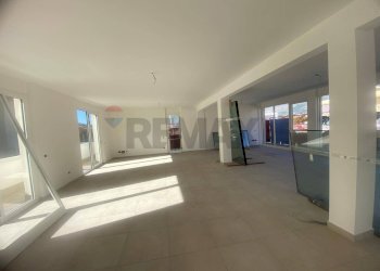 Stanza vuota - Ufficio via appia lato napoli
136, Formia - foto 9