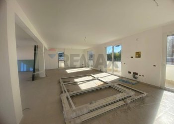Stanza vuota - Ufficio via appia lato napoli
136, Formia - foto 11