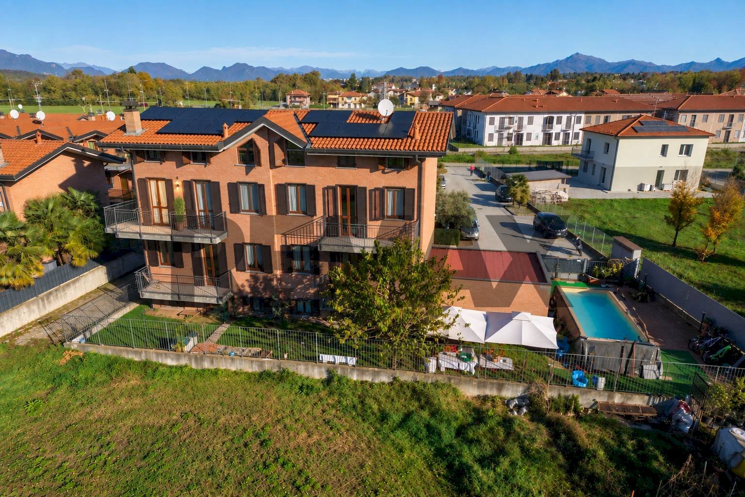 Casa all\'aperto - Casa semi indipendente VIA EDISON
 
16, Lonate Ceppino - foto 1