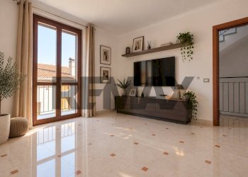 Soggiorno - Casa semi indipendente VIA EDISON
 
16, Lonate Ceppino - foto 6