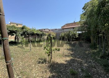 Giardino - Terreno edificabile Via Avola
57, Roma - foto 8