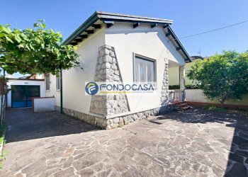 esterno - Villa Via Donizzetti, Camaiore - foto 1