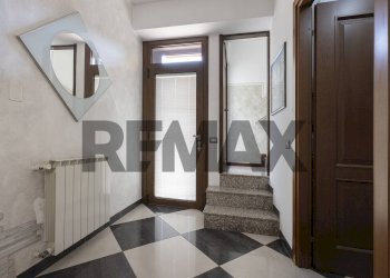 Hall / corridoio - Semi-detached Villa via Padre Daniele
 
27, Samarate - photo 4