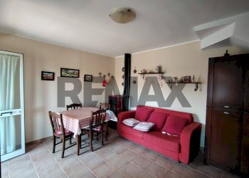Sala da pranzo - Four-room apartment Via La grande quercia nuova
 
14, Vinchiaturo - photo 4