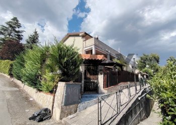 Casa all\'aperto - Four-room apartment Via La grande quercia nuova
 
14, Vinchiaturo - photo 27