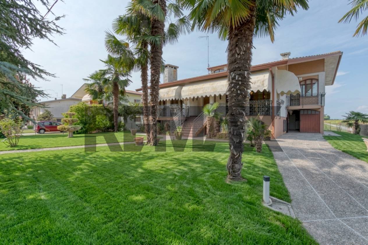 Casa all\'aperto - Villa Via Tabina
 
43, San Donà di Piave - photo 1