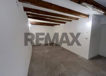 Stanza vuota - Shop Calle Della Cannaregio - Testa
6350, Venezia - photo 2