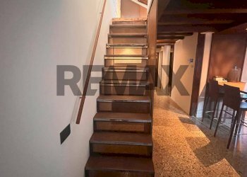 Scale - Three-room apartment Ruga San Polo - Vecchia San Giovanni
 
100, Venezia - photo 10