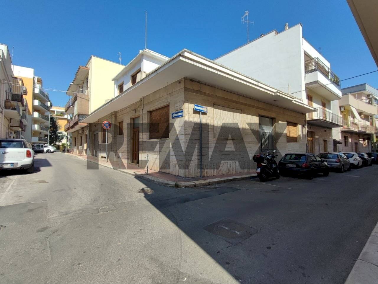 Edificio all\'aperto - Casa indipendente via Michelangelo D'Alessandro
 
2, Triggiano - foto 3