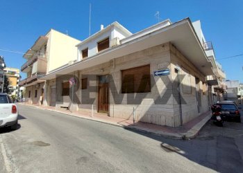 Edificio all\'aperto - Casa indipendente via Michelangelo D'Alessandro
 
2, Triggiano - foto 1