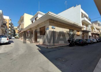 Edificio all\'aperto - Casa indipendente via Michelangelo D'Alessandro
 
2, Triggiano - foto 3