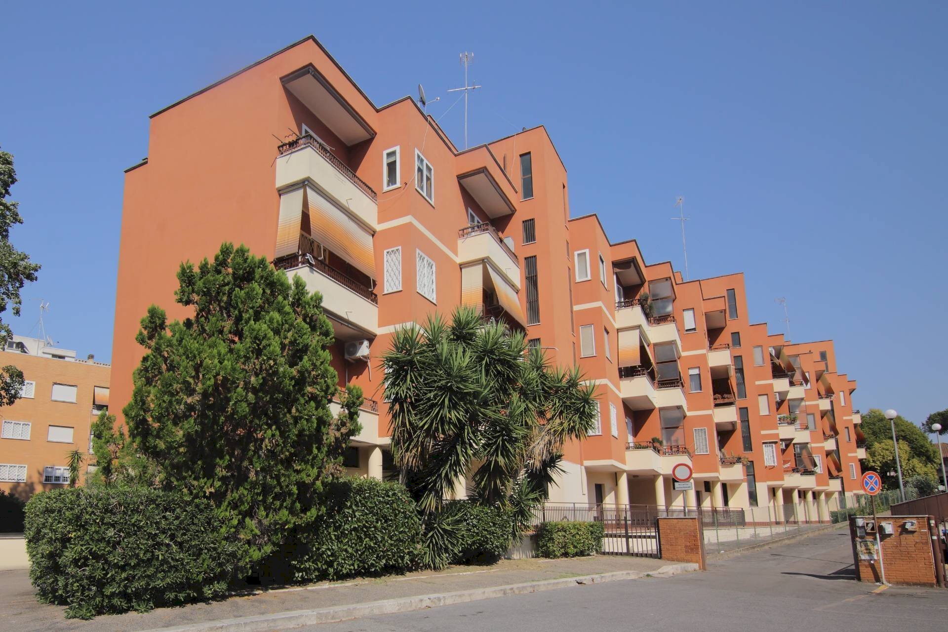 Foto 1 - Quadrilocale via Orazio Console
 
27, Roma - foto 1