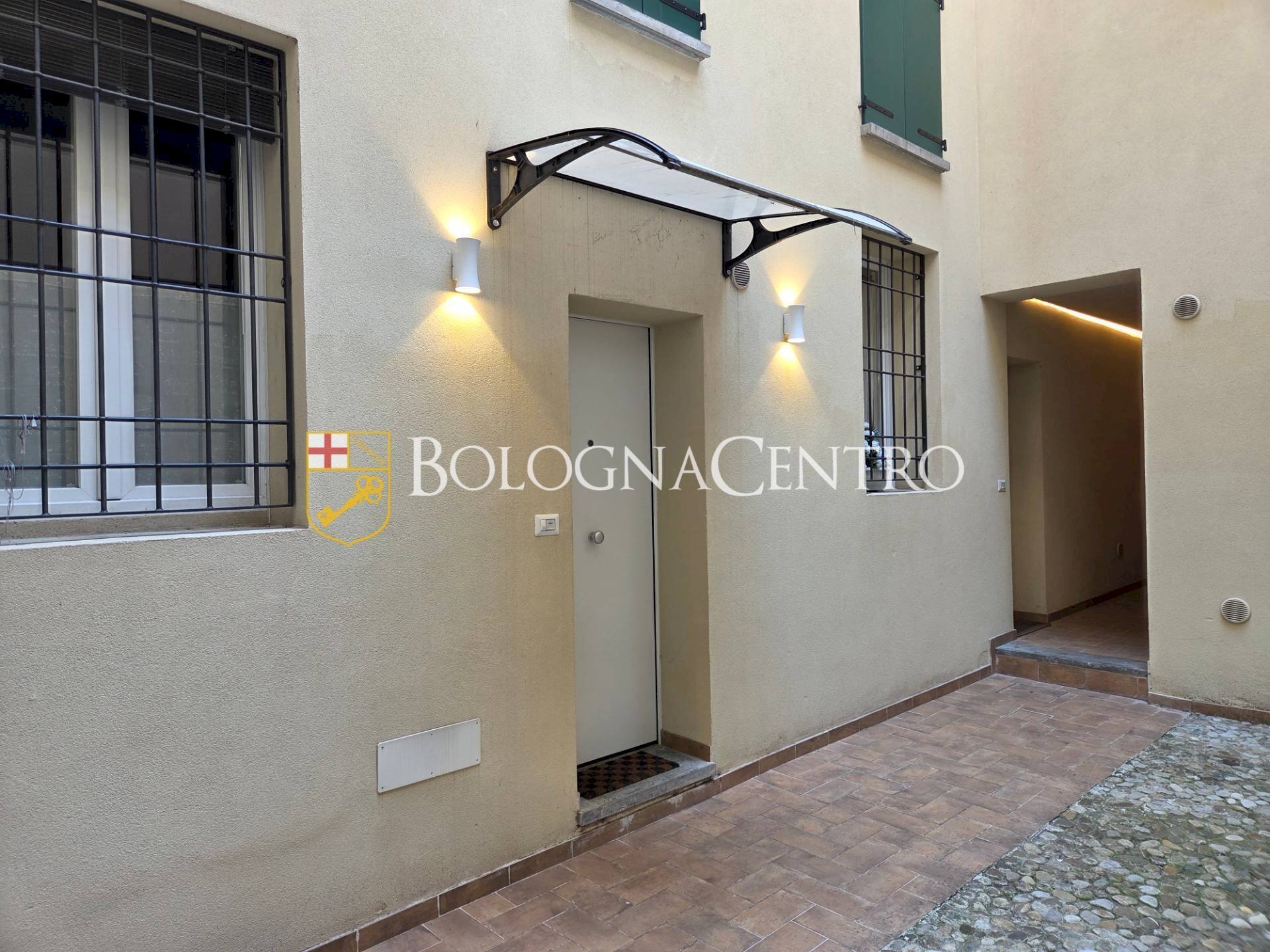 Bilocale Bologna (zona Santo Stefano) - foto 2