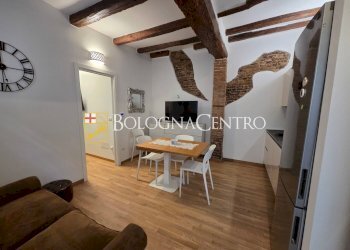 Bilocale Bologna (zona Santo Stefano) - foto 4