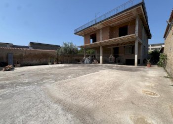 WhatsApp Image 2026-08-31 at 11.56.30 - Villa Via Santa Caterina, Marcianise - foto 6