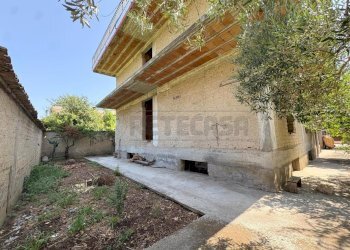 WhatsApp Image 2026-08-31 at 11.56.32 (1) - Villa Via Santa Caterina, Marcianise - foto 10