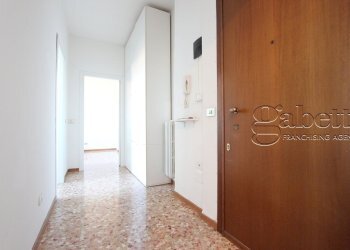 vista ingresso - Two-room apartment Viale Villoresi, Nerviano - photo 12