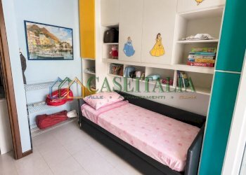 camera da letto con accesso terrazzo - Appartamento Via Asti, Ceriale - foto 22