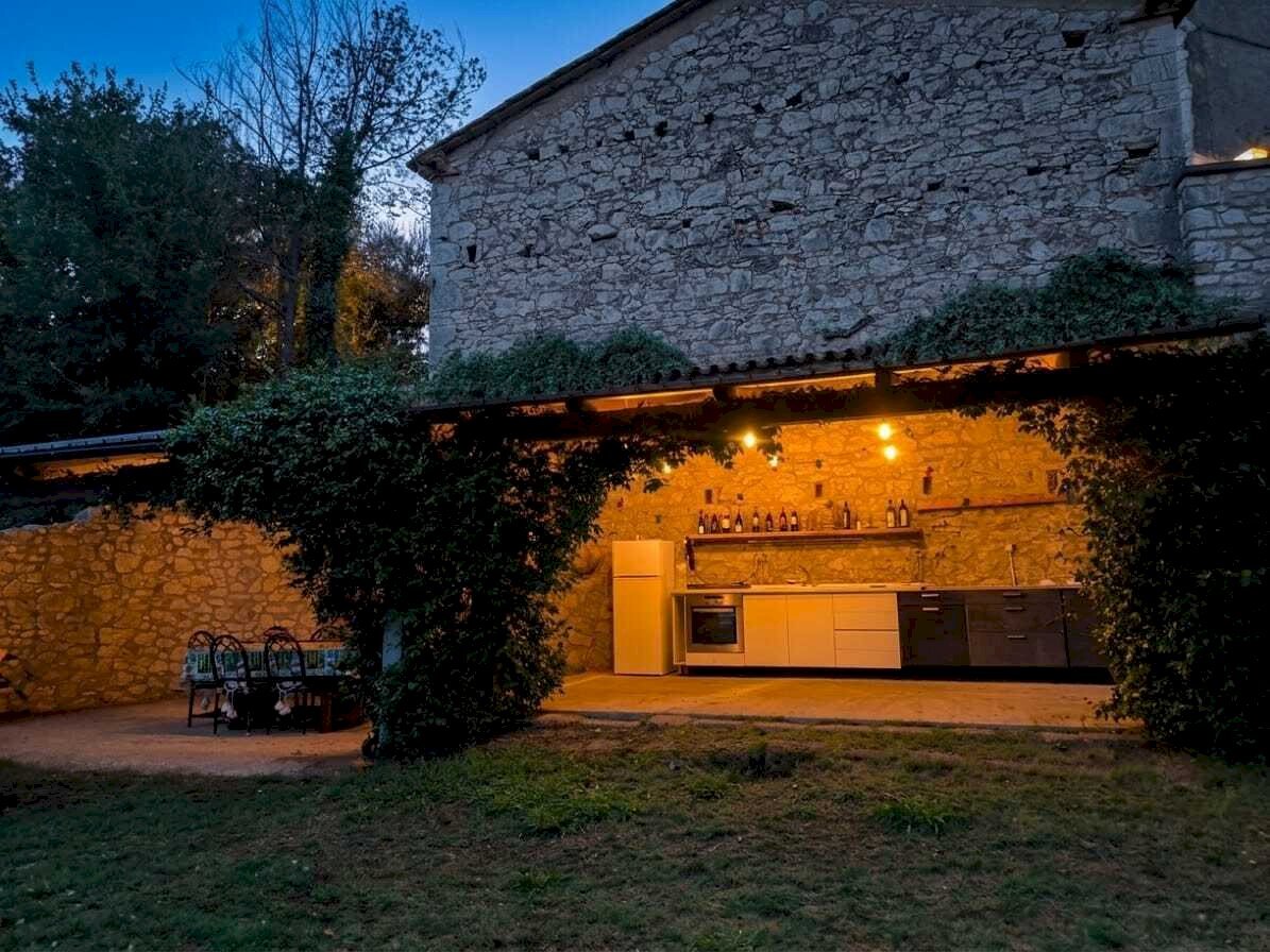 1cucina esterna (2) - Apartment Via Vittorio Emanuele 21, Guardea - photo 3