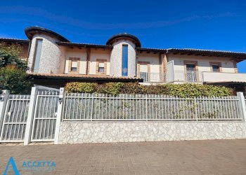 Facciata - Villa Via San Domenico 25, Taranto - foto 25
