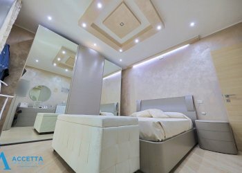 Camera da letto - Appartamento Via Rintone 39, Taranto - foto 16