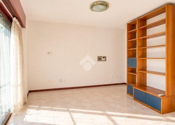 Two-room apartment via Gugliemo Marconi, hamlet Milano 3, Basiglio - photo 3