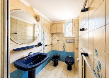 Apartment Corso Vittorio Veneto, Savona (neighborhood Fornaci) - photo 8