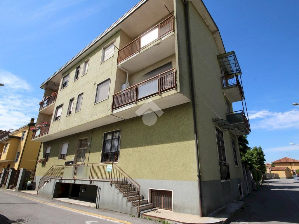 Three-room apartment Appartamento via Galileo Galilei, Bareggio - photo 1