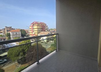 balcone - Four-room apartment Via Santo Stefano, Montesilvano - photo 16