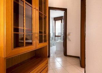 Hall / corridoio - Bilocale Porta Ronca
 
55, Rho - foto 14