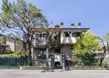 Casa all\'aperto - Casa semi indipendente via Como
 
24, Paderno Dugnano - foto 1