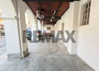 Parcheggio - Casa semi indipendente via isarco
 
8, Varese - foto 3
