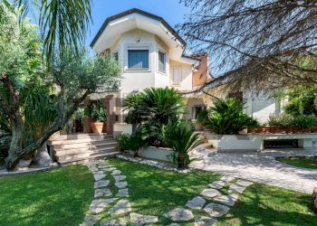 Casa all\'aperto - Villa Via Luigi Cherubini
snc, Roma - foto 1