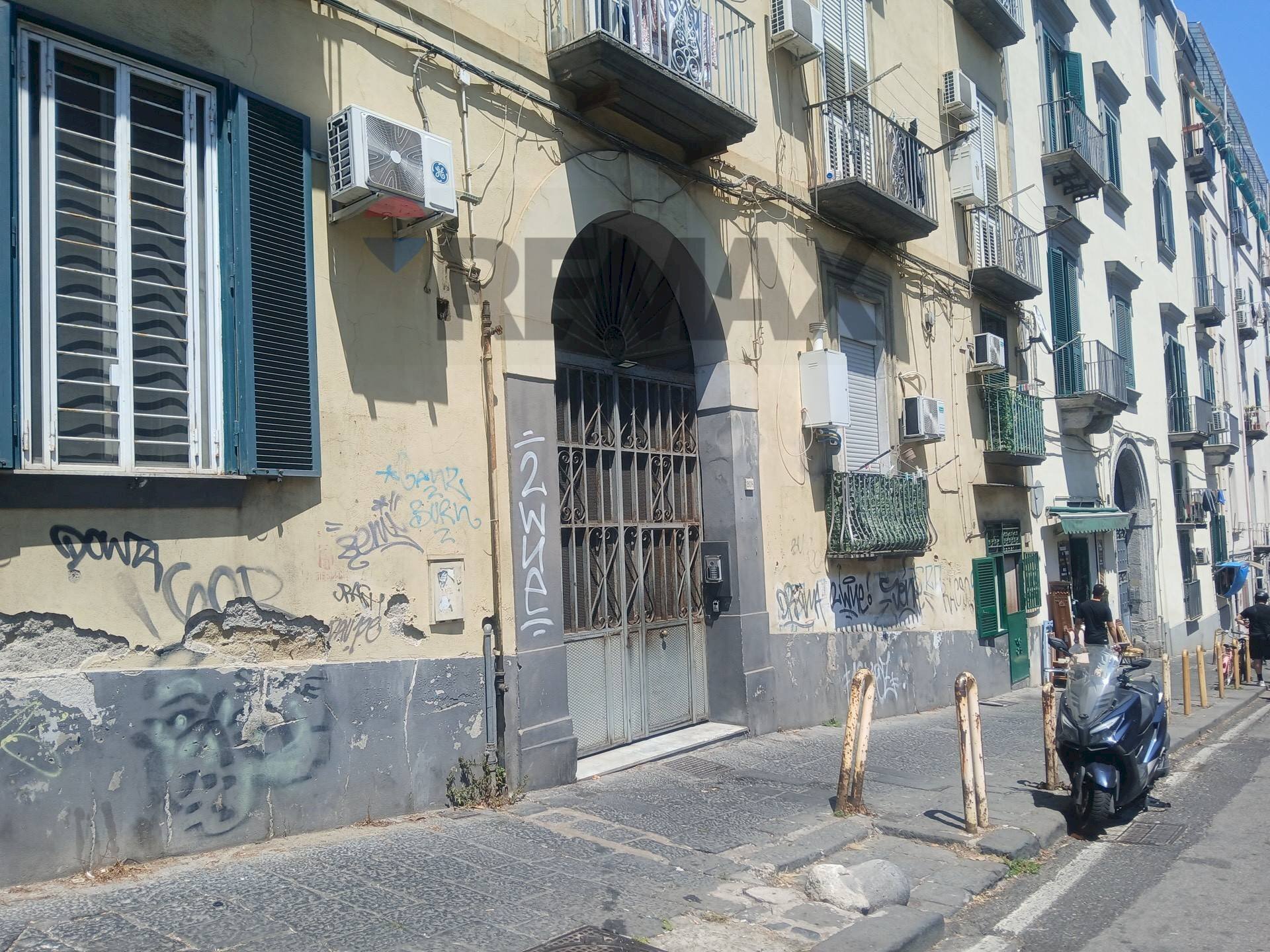 Edificio all\'aperto - Quadrilocale Via Salvator Rosa
208, Napoli - foto 2