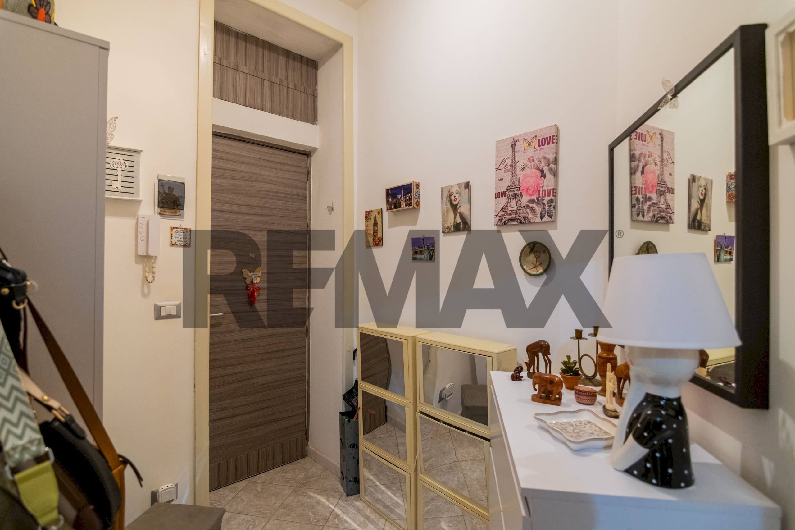 Hall / corridoio - Bilocale Viale Mario Rapisardi
 
158, Catania - foto 3