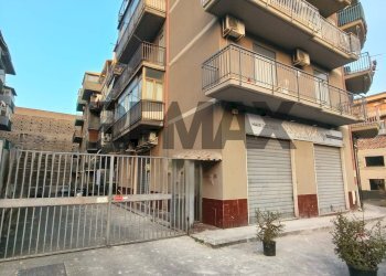 Edificio all\'aperto - Box Via XXXI Maggio
 
51, Catania - foto 2