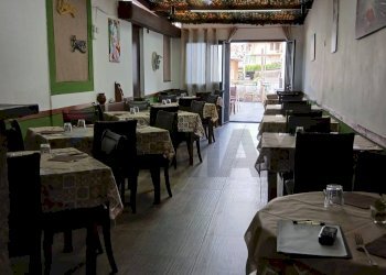 Sala da pranzo - Locale Commerciale Via Umberto I
 
159, Fiumefreddo di Sicilia - foto 2