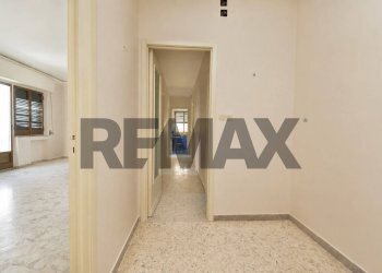 Hall / corridoio - Appartamento Via Piazza Dante
 
13, Acireale - foto 7