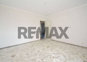 Stanza vuota - Appartamento Via Piazza Dante
 
13, Acireale - foto 17