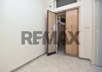 Stanza vuota - Appartamento Via Piazza Dante
 
13, Acireale - foto 35