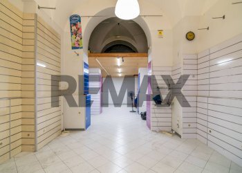 Ricezione / Lobby - Quadrilocale Via Garibaldi
 
235-237, Catania - foto 3
