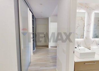 Hall / corridoio - Trilocale via Leonardo da Vinci
 
28, Cernusco sul Naviglio - foto 11