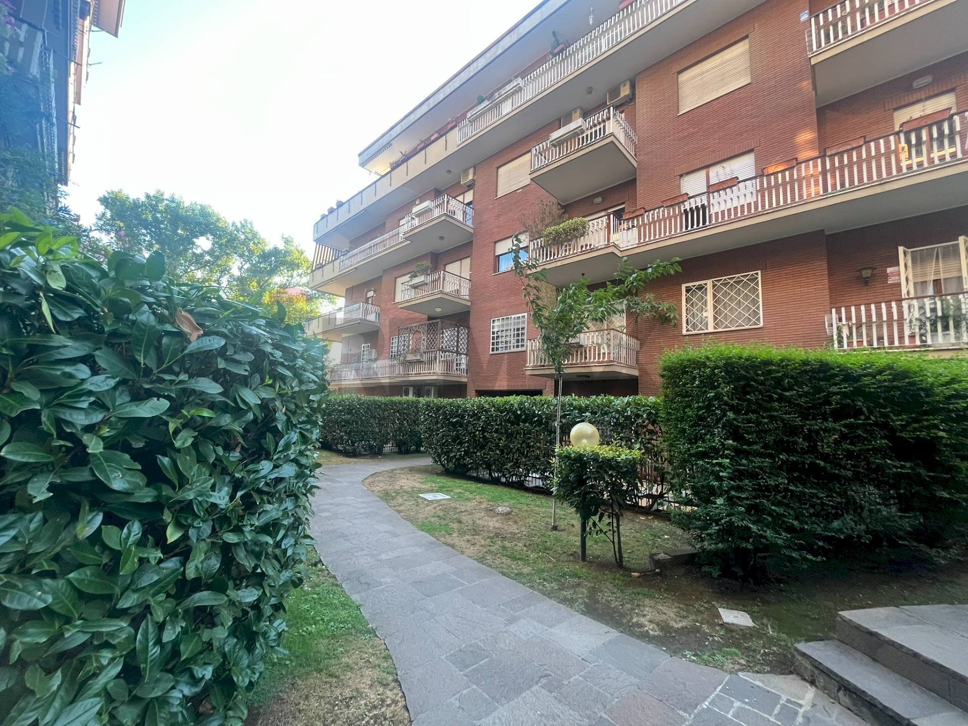 Edificio all\'aperto - Bilocale Via Giovanni Silva
 
36, Roma - foto 1