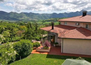 Casa all\'aperto - Villa Località Collepaganello
 
61/A, Fabriano - foto 2