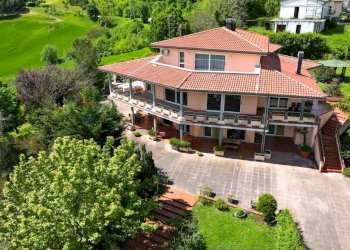 Casa all\'aperto - Villa Località Collepaganello
 
61/A, Fabriano - foto 9