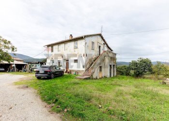 Casa all\'aperto - Rustico Via di San Cresci
 
42, Borgo San Lorenzo - foto 10